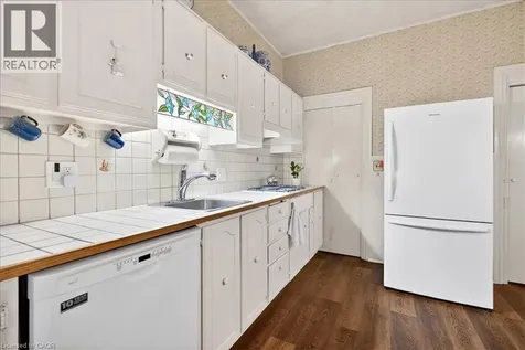 139 Queen Street South Hamilton ON L8P 3S3