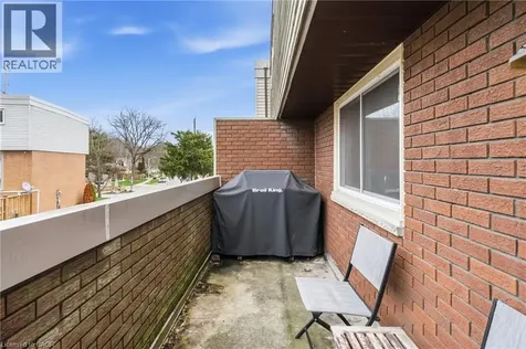 23 Watsons Lane Dundas ON L9H 5G9