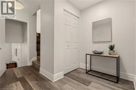 23 Watsons Lane Dundas ON L9H 5G9