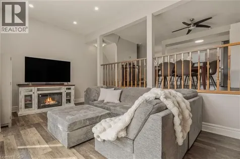 23 Watsons Lane Dundas ON L9H 5G9