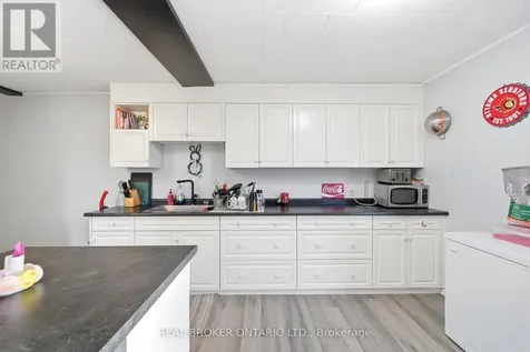 2039 Victoria Street Howick ON N0G 1X0