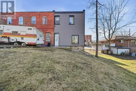 2039 Victoria Street Howick ON N0G 1X0