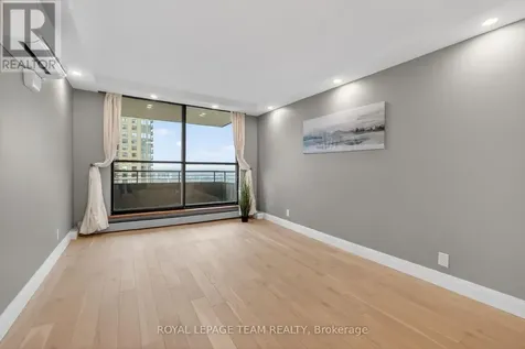 515 St Laurent Boulevard Ottawa ON K1L 3X5