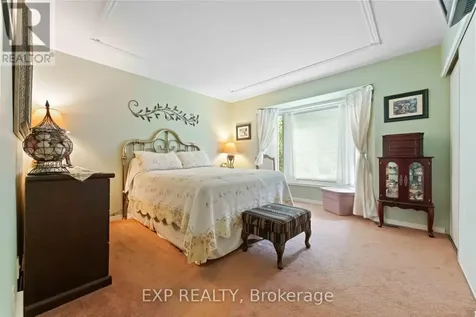 16 Evelyn Street Ottawa ON K2S 1M9