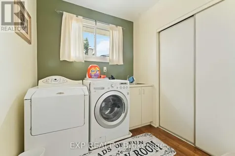 16 Evelyn Street Ottawa ON K2S 1M9