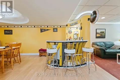 16 Evelyn Street Ottawa ON K2S 1M9