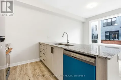 418 Les Emmerson Drive Ottawa ON K2J 4J4