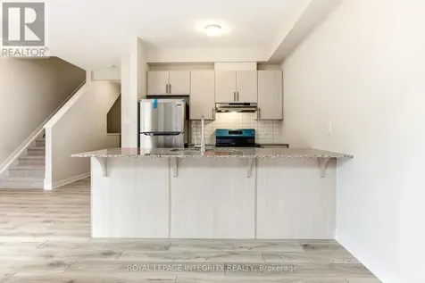 418 Les Emmerson Drive Ottawa ON K2J 4J4