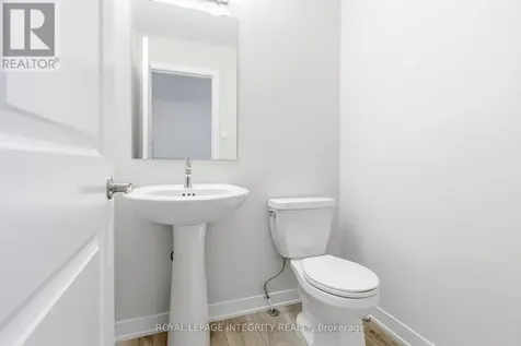 418 Les Emmerson Drive Ottawa ON K2J 4J4