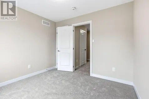 418 Les Emmerson Drive Ottawa ON K2J 4J4