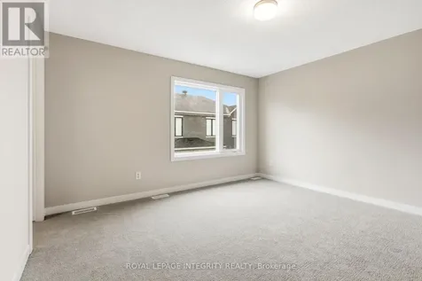 418 Les Emmerson Drive Ottawa ON K2J 4J4