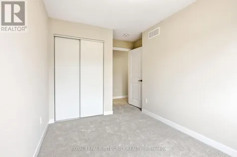 418 Les Emmerson Drive Ottawa ON K2J 4J4