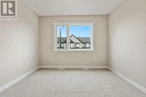 418 Les Emmerson Drive Ottawa ON K2J 4J4