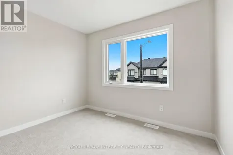 418 Les Emmerson Drive Ottawa ON K2J 4J4