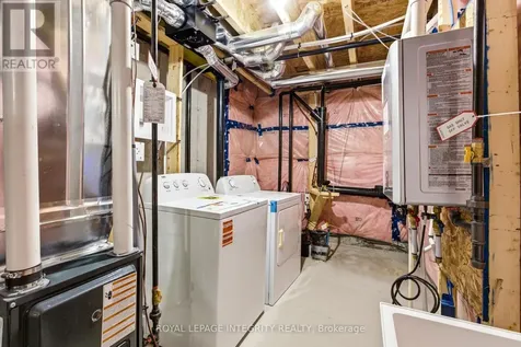 418 Les Emmerson Drive Ottawa ON K2J 4J4