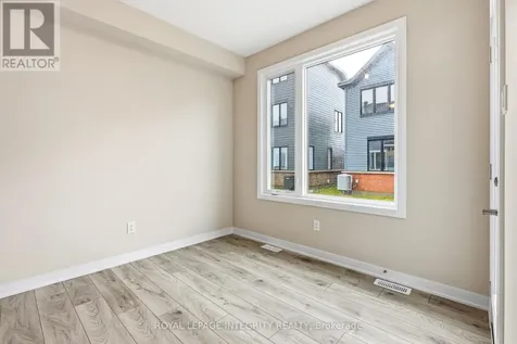 418 Les Emmerson Drive Ottawa ON K2J 4J4