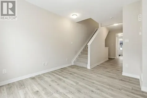 418 Les Emmerson Drive Ottawa ON K2J 4J4