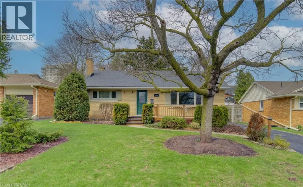 210 Lourdes Street Waterloo ON N2L 1N7