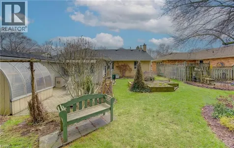 210 Lourdes Street Waterloo ON N2L 1N7