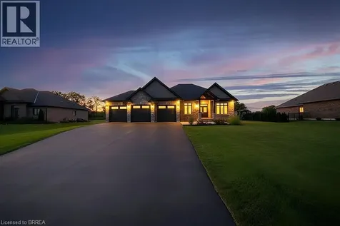 21 Tedley Boulevard Brantford ON N3T 0E3