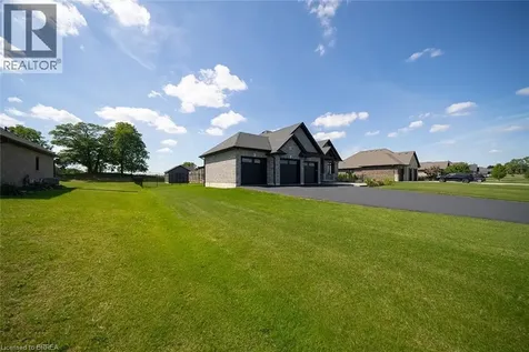 21 Tedley Boulevard Brantford ON N3T 0E3
