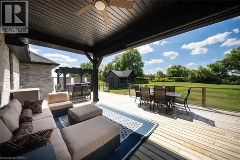 21 Tedley Boulevard Brantford ON N3T 0E3