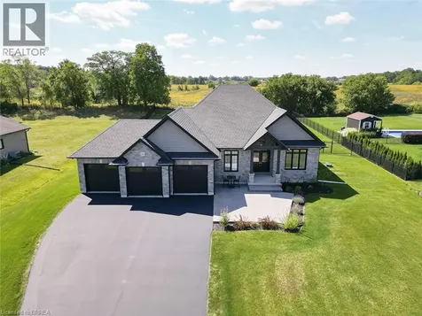 21 Tedley Boulevard Brantford ON N3T 0E3