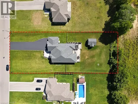 21 Tedley Boulevard Brantford ON N3T 0E3