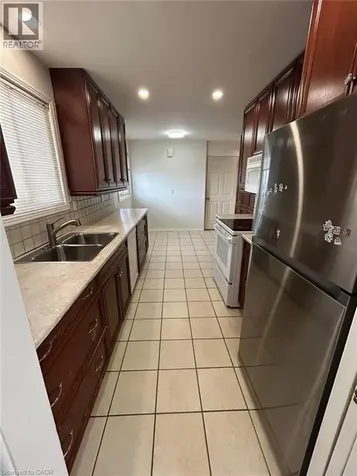 34 Ranchdale Drive Hamilton ON L8V 2M1
