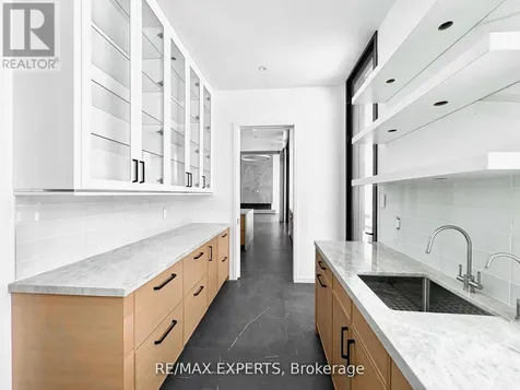 130 Dale Crescent Bradford West Gwillimbury ON L0L 1L0