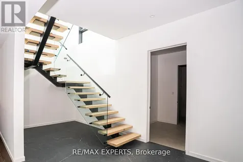 130 Dale Crescent Bradford West Gwillimbury ON L0L 1L0