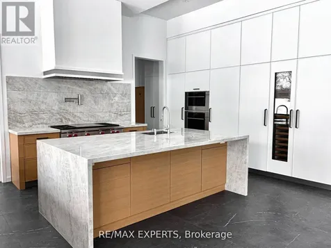 130 Dale Crescent Bradford West Gwillimbury ON L0L 1L0