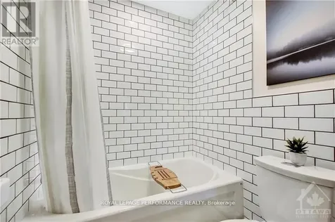 48 Hawthorne Avenue Ottawa ON K1S 0B1