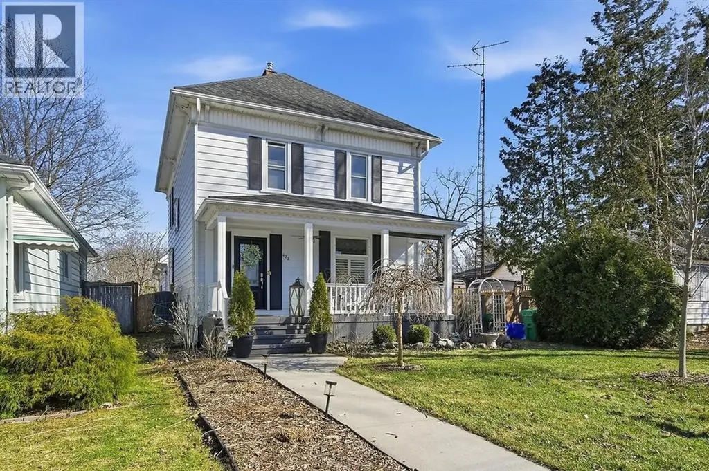422 Greenfield Street Petrolia ON N0N 1R0