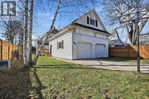 422 Greenfield Street Petrolia ON N0N 1R0