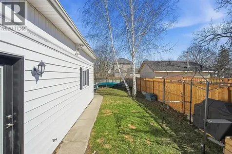 422 Greenfield Street Petrolia ON N0N 1R0
