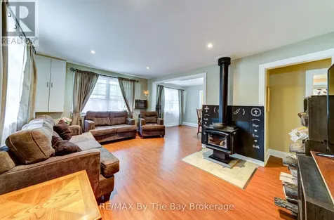 110 24th Street North Wasaga Beach ON L9Z 2E7