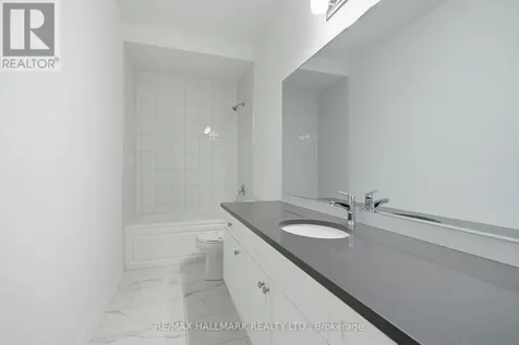 602 Newlove Street Innisfil ON L9S 0S2