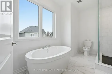 602 Newlove Street Innisfil ON L9S 0S2