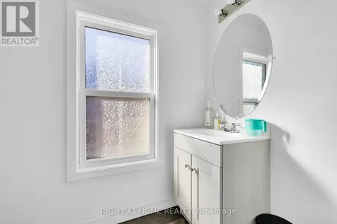 539 Campbell Avenue Windsor ON N9B 2H5