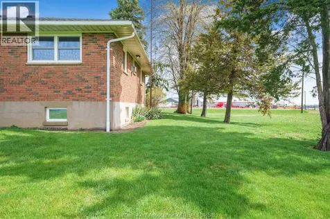 27156 St Clair Road Wallaceburg ON N8A 4L3