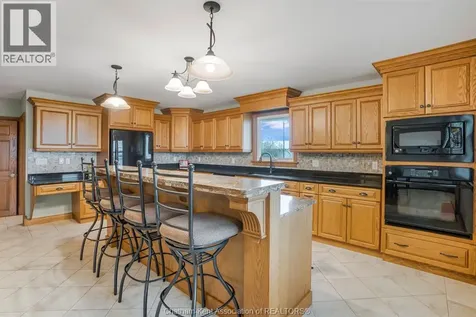 27156 St Clair Road Wallaceburg ON N8A 4L3