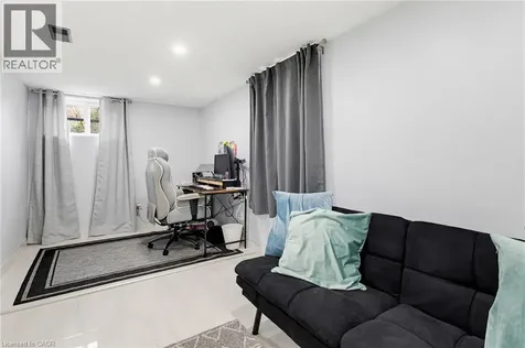 32 Belair Drive Hamilton ON L9A 2Z4