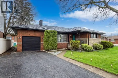 32 Belair Drive Hamilton ON L9A 2Z4