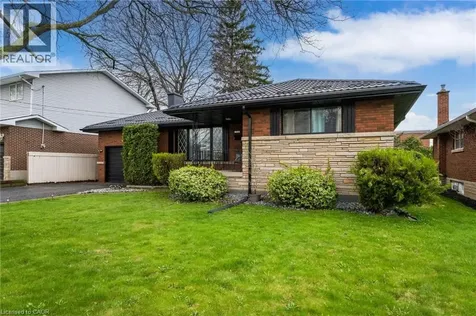 32 Belair Drive Hamilton ON L9A 2Z4