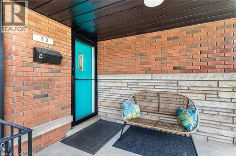 32 Belair Drive Hamilton ON L9A 2Z4