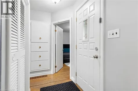 32 Belair Drive Hamilton ON L9A 2Z4