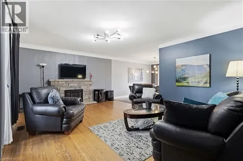 32 Belair Drive Hamilton ON L9A 2Z4