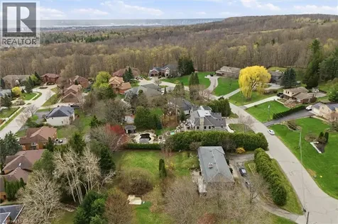 1310 Beaufort Drive Burlington ON L7P 4V9
