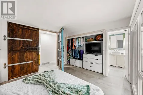 33 Rutherford Crescent Ottawa ON K2K 1N1